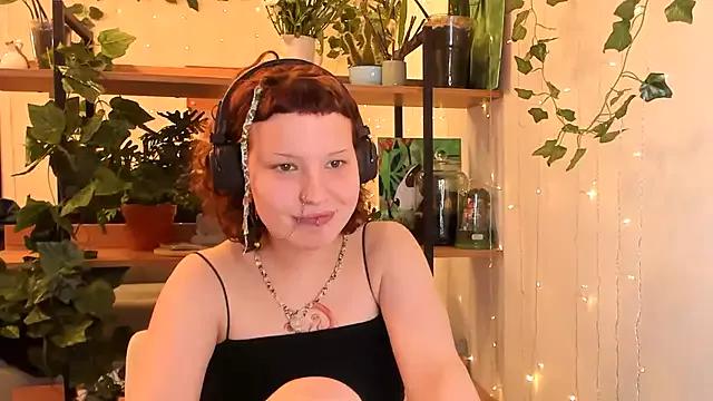 HannahBynes from StripChat