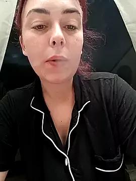 HannahJ98 from StripChat