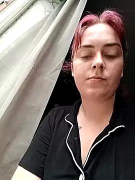 HannahJ98 from StripChat