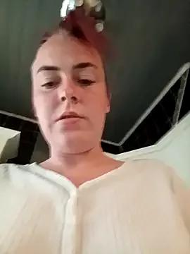HannahJ98 from StripChat