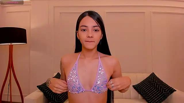HannahJamesX from StripChat