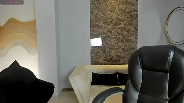 HannahJamesX from StripChat