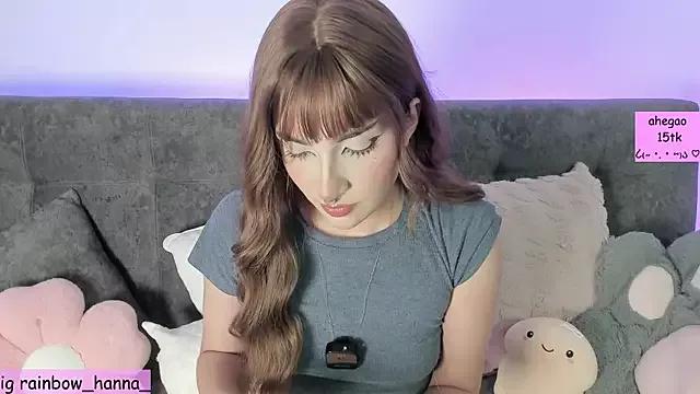 Discover our girls online shows and discover the company of countless livestreamers, with stunning shapes, sex toys and more.