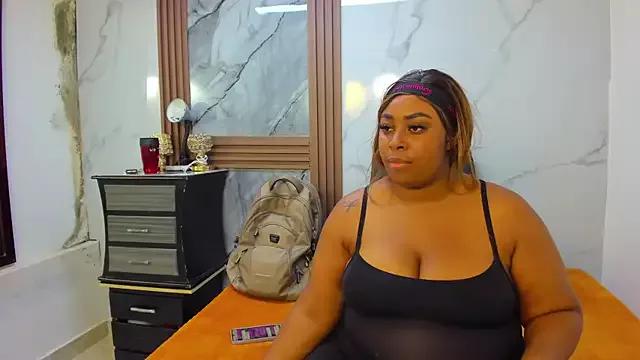HannyMansonh from StripChat