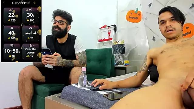 Discover our girls online shows and discover the company of countless livestreamers, with stunning shapes, sex toys and more.