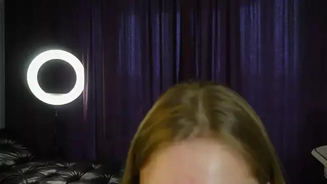 HarrietGeorge from StripChat