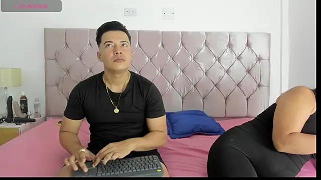 Harry_And_Girls from StripChat