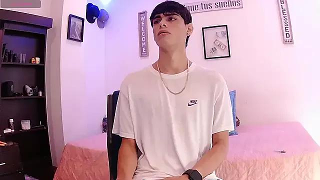 harrytomson_1 from StripChat