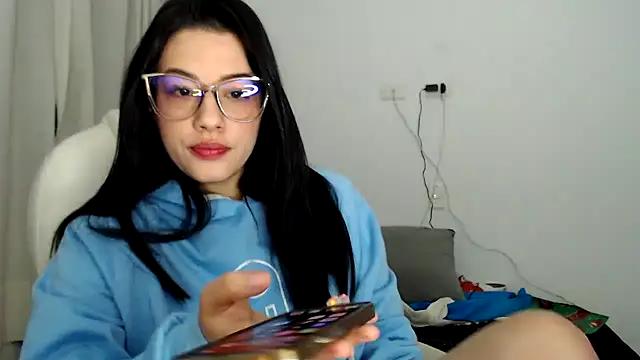 Hathorwarri0r from StripChat