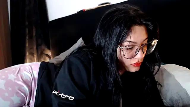 Hathorwarri0r from StripChat