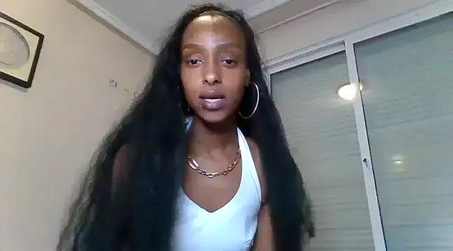 Discover our girls online shows and discover the company of countless livestreamers, with stunning shapes, sex toys and more.
