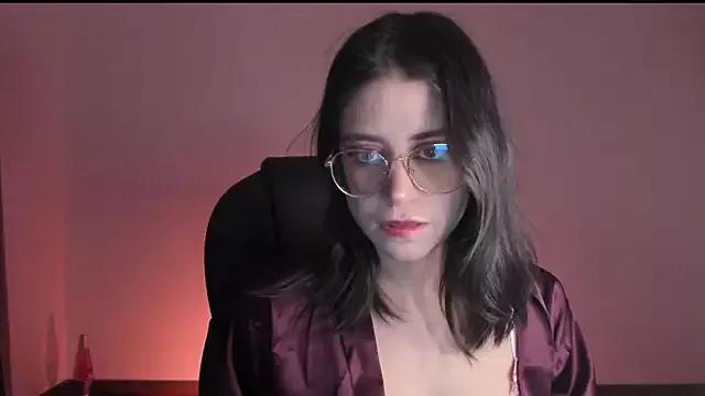 HazelKush from StripChat is Freechat
