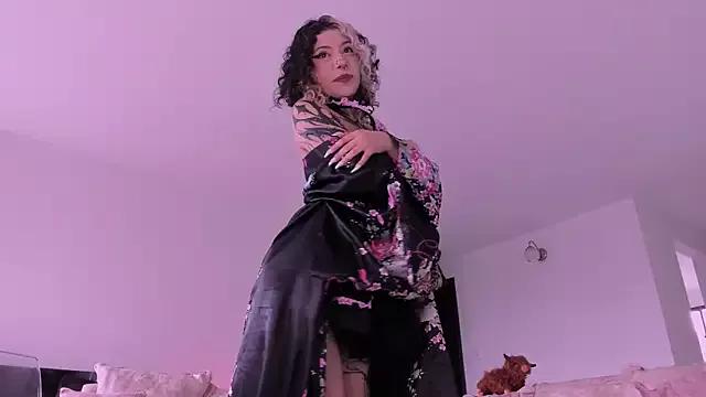 hazellwitch from StripChat is Freechat