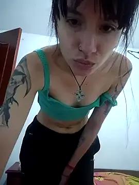 Discover our girls online shows and discover the company of countless livestreamers, with stunning shapes, sex toys and more.