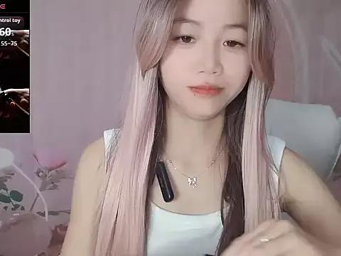 HeIlo-Honey from StripChat is Freechat