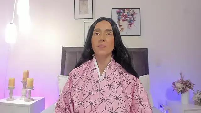 helen_mooree from StripChat