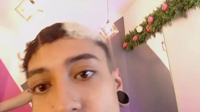 Helen_Turner_ from StripChat