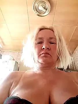 HelenaGlossX from StripChat
