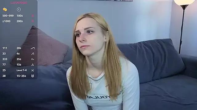 HelenMartines from StripChat