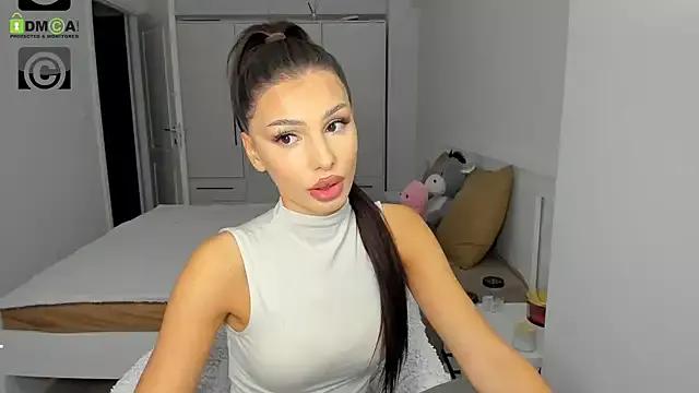 HelenShawn from StripChat