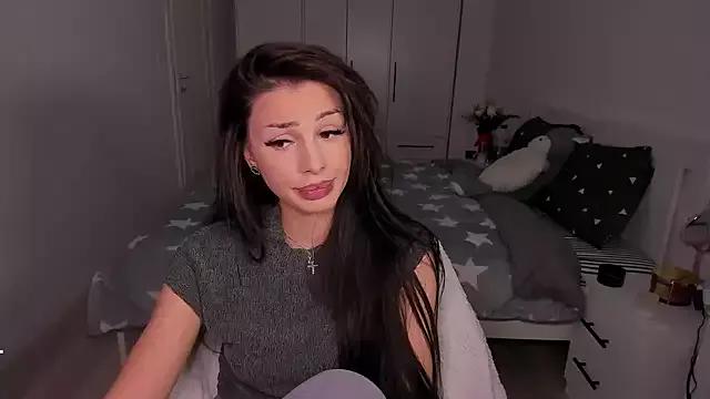 HelenShawn from StripChat