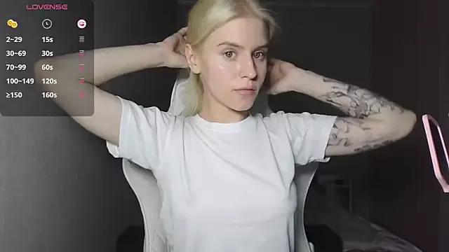 Helga__Pataki webcams show profile image 