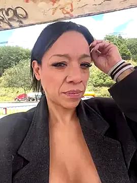 Hellen_Milffit webcams show profile image 