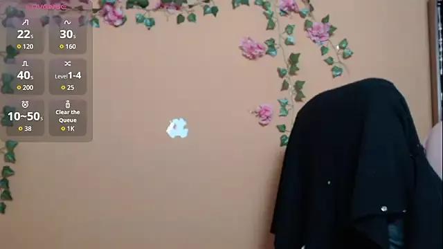 Hellensextits from StripChat