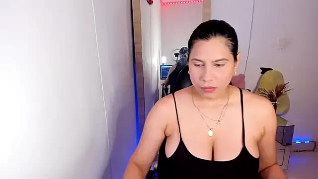 hellensexy from StripChat
