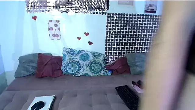 hello18kittycat from StripChat is Freechat