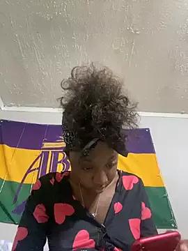 HennessyBaby21 from StripChat
