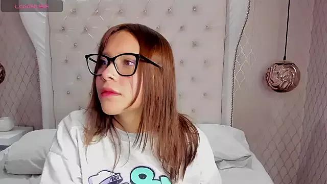 Hera_juno_ from StripChat is Freechat