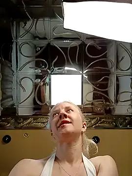 HeronDenni webcams show profile image 