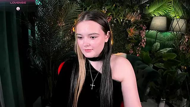 HeyMary from StripChat is Freechat