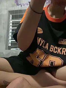 hhoangthien2602td from StripChat