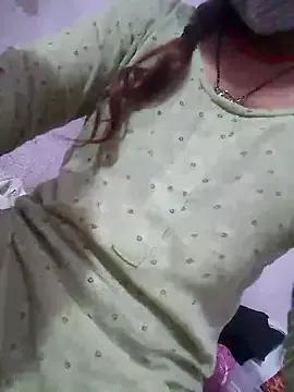 hiddennisha from StripChat