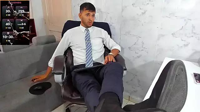 Hideintheoffice webcams show profile image 