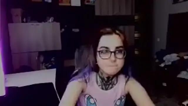 HighelikeGirl from StripChat