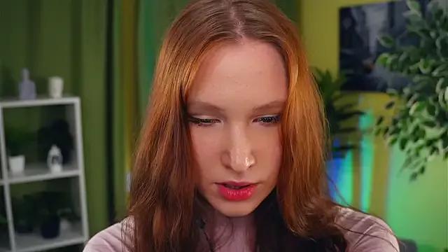 HildCharton webcams show profile image 