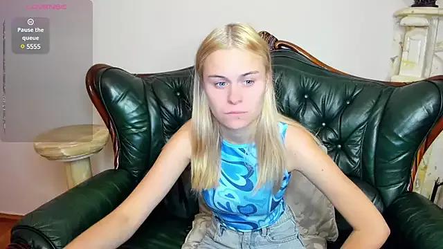 HillEva from StripChat