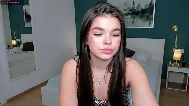 HollisHearl from StripChat