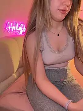 Holly-Glamour from StripChat