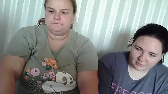 HollyXEva from StripChat