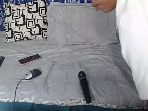 HoneyDripz_94 from StripChat is Freechat
