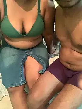 HoneyedPortal from StripChat is Freechat