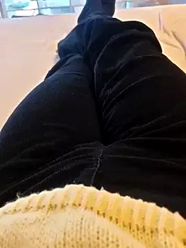 Horny_mummy from StripChat is Freechat