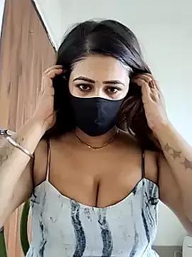 Discover our girls online shows and discover the company of countless livestreamers, with stunning shapes, sex toys and more.