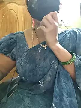 hot-telugu-queen from StripChat is Freechat