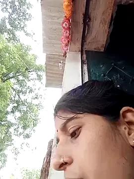 Hot_itsrani from StripChat is Freechat