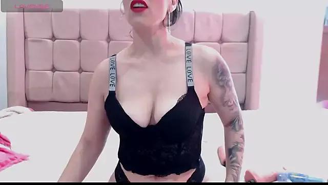 HotAss_Hally from StripChat is Freechat